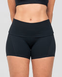 Softline Sculpted Fold-Over Short | Onyx Shadow